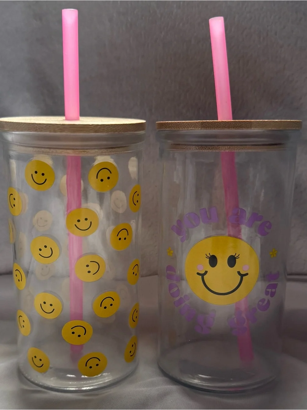 Smiley Face Clear Tumblers with Pink Straws – Set of 2